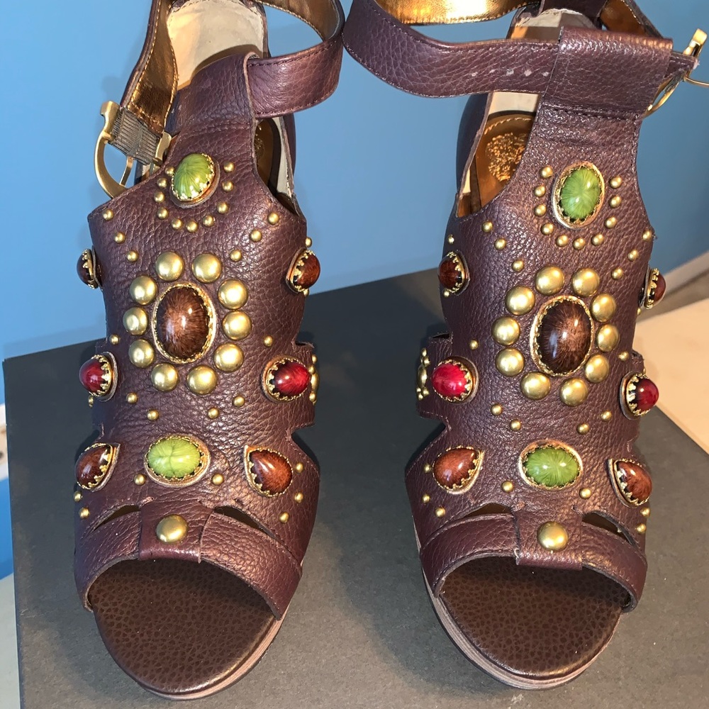 Vince Camuto Platform Sandals with stones & studs - Picture 2 of 5